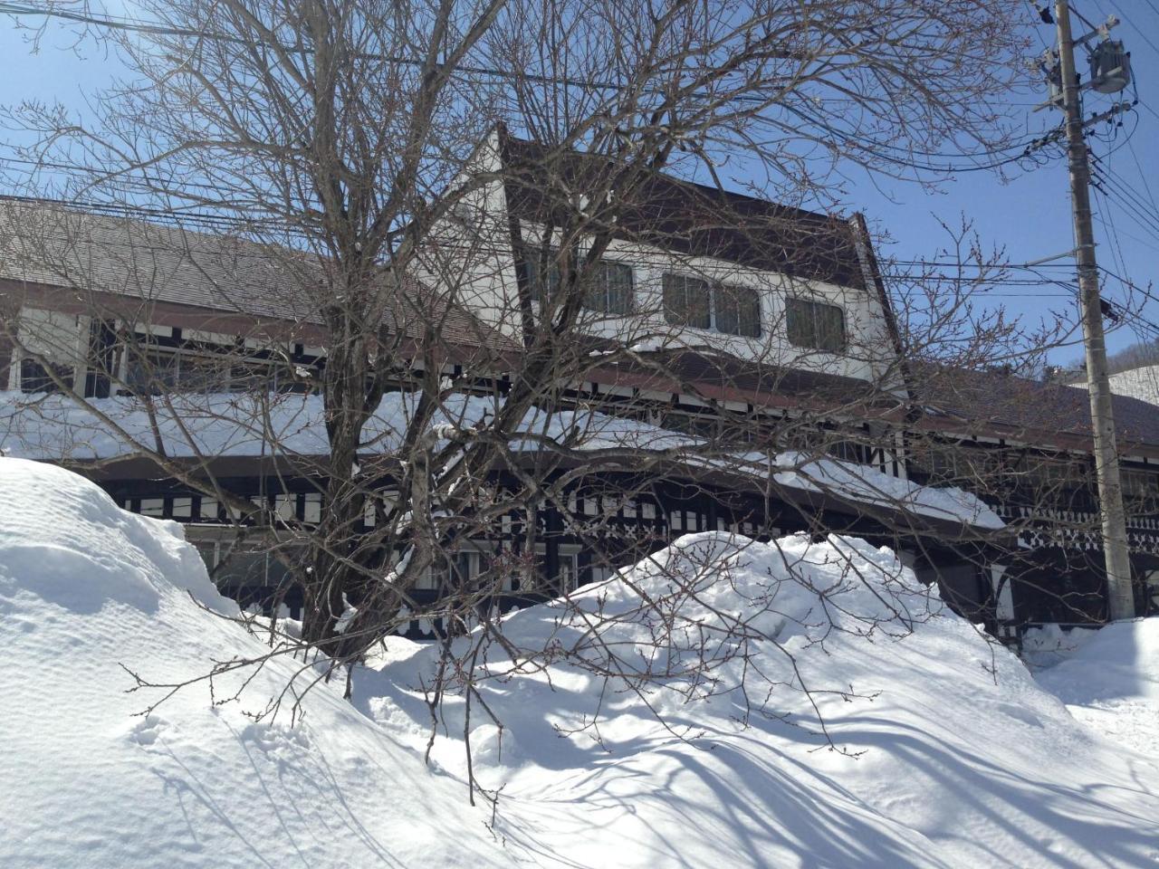 Ski-In, Ski-Out Iwatake Apartments Hakuba Exterior foto